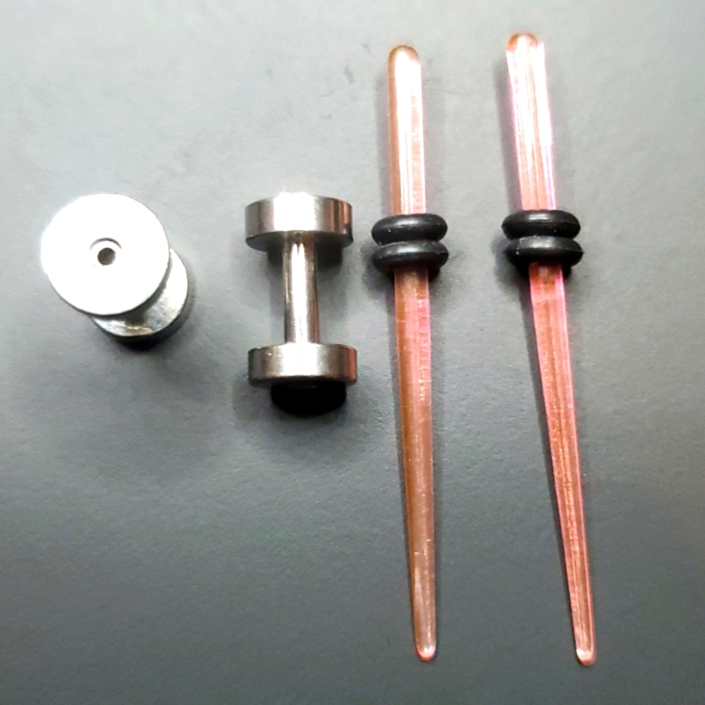 Clear pink Tapers and stainless plugs 2 pair body piercing 1.6mm = 14 g…